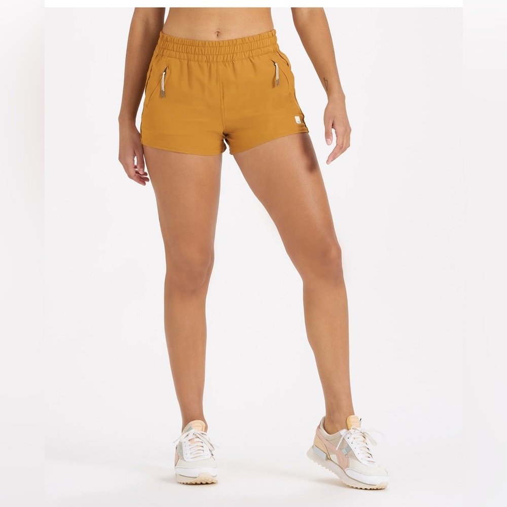 Vuori Dash Short - M - Dark Golden